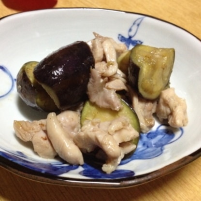 なすと鶏肉だけで作ったのですが、簡単にできてとても美味しかったです。さっぱり食べれました。教えていただいてありがとうございました。